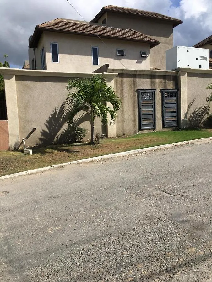 Appartement Luxury 3Bed 4 Bath @ Dillsbury à Kingston